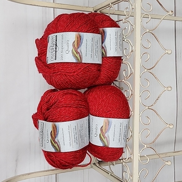 Cascade 220 Superwash Quatro 880 Yards Garnet Red 100% Wool Yarn New - Picture 2 of 4